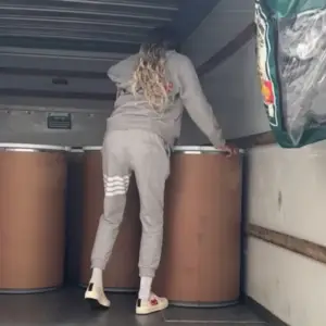 Jazmin_Headley_BARRELS_OF_HOPE_JAMAICA_RELIEF_DRIVE_5